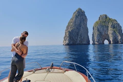 The Blue Fever: Capri island day cruise