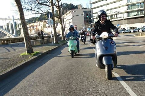 Honda Vision 110 Scooter Rental - 24 hours