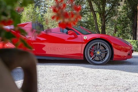 Bolgheri / Volterra / Florence-Tour in Ferrari