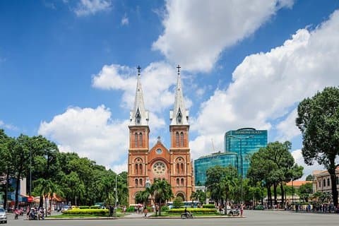 Increíble tour privado de todo el día por la ciudad de Ho Chi Minh y el túnel de Cu Chi más Trishaw Ride