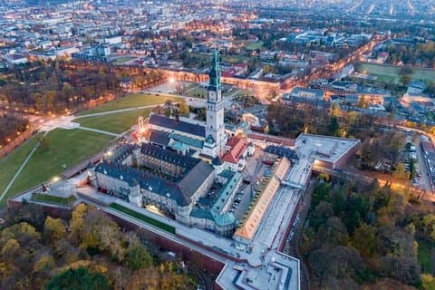 Tour privato di un'intera giornata alla Madonna Nera Częstochowa da Cracovia