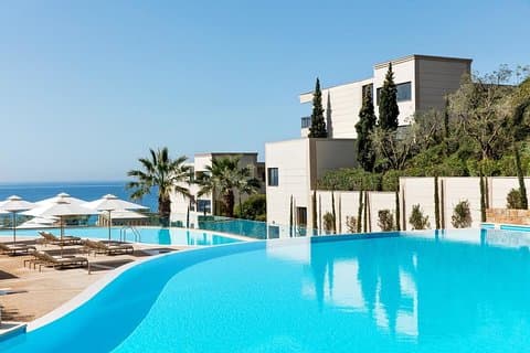 Överföring från Thessaloniki till Ikos Oceania