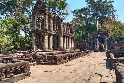 Demi-journée privée aux temples de Peah Khan et Neak Pean
