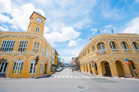プーケット旧市街と島の伝統を探索