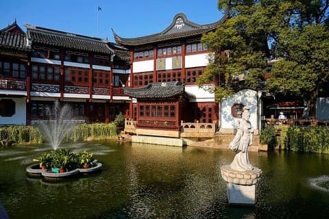 1-dags Shanghai-tur til Oriental Pearl TV Tower, Yu Garden og Jade Buddha Temple