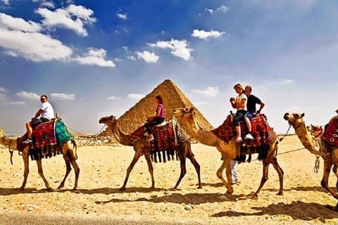 Besøk Giza-pyramidene og Sfinxen - Quad-sykkel og kamelridning