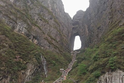 6-Day Private Tour from Chengdu to Zhangjiajie