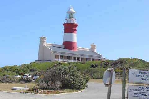 Besøk Cape Agulhas hvor de to hav møter F/D fra Cape Town