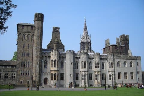 Excursión privada de 2 días por Gales a Cardiff y Aberfan desde Londres