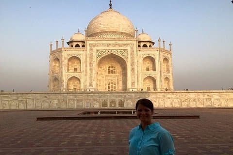 Agra Taj Mahal dagstur med lyxbil med turguide