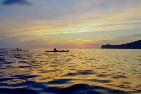 Excursion guidée en kayak au coucher du soleil au départ de Sant Elm avec pique-nique
