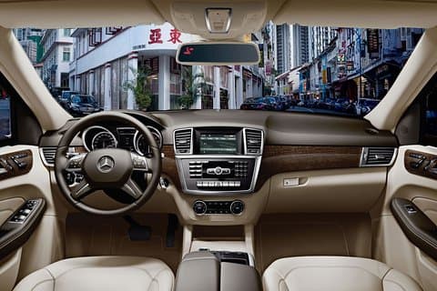 Private Transfer from Sentosa Island to Seletar Airport (XSP)