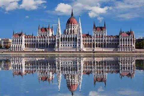Budapest Tour histórico privado con opción de entrada al Parlamento