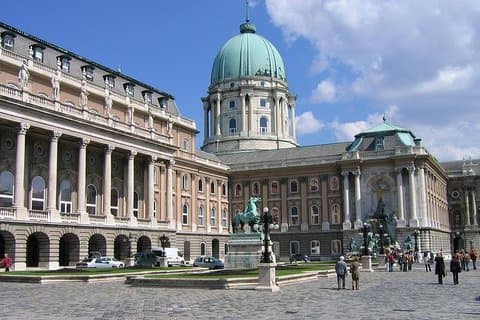 Visite privée de Budapest au château et aux sites de Buda avec croisière sur le Danube