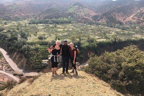 Marrakech: Trekking de 2 días por las montañas del Alto Atlas y los Tres Valles