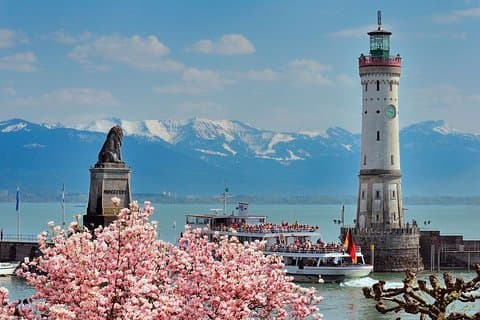 Discover Lindau and its charming Old Town on a half day tour incl Panoramic Boat Tour