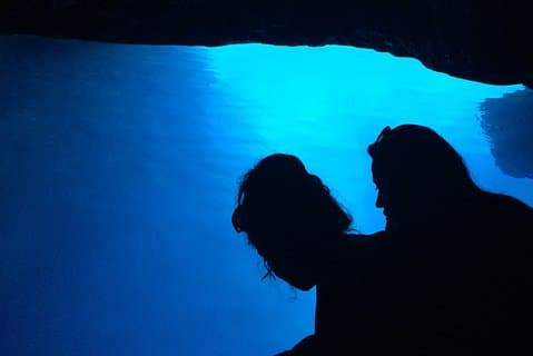 Privat blå og grønn grottetur fra Hvar by