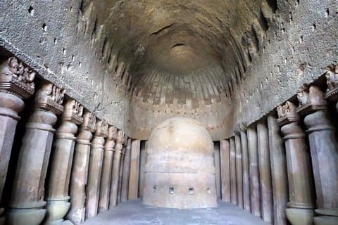 Kanheri Cave and Dharavi Slum Tour in Private Vehicle