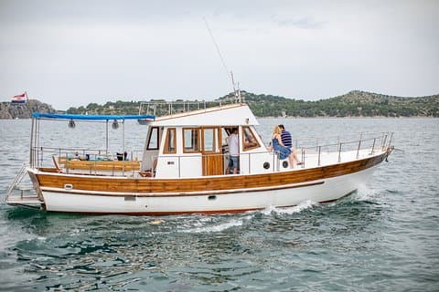 Privat gourmetbåttur till Island of Love