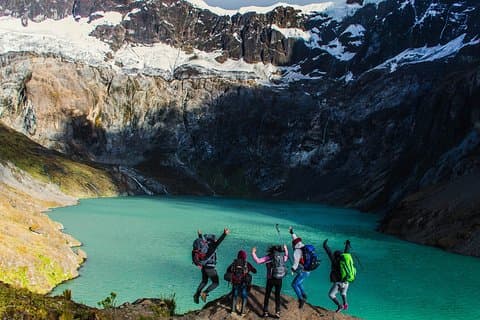 2 dager - Trekking på snødekte altervulkanen og besøk i Yellow Lagoon