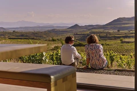 Private Rioja Weintour: 2 Weingüter aus San Sebastian