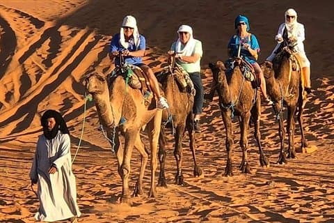 Paseo en camello en Agafay con cena desde Casablanca