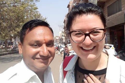 Jaipur to Agra drop Private transfers visiting stepwell & Sikri