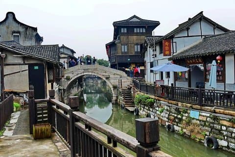 Shanghai Layover-tur til Xinchang Water Town med mulighet for byhøydepunkter
