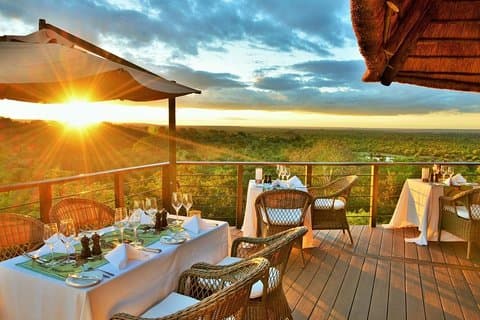 3 días de gama media Lodge Safari a Tarangire, el lago Manyara y el cráter Ngorongoro