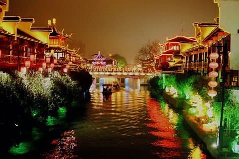 Nanjing Night River Cruise Tour met halal-stijl eetervaring
