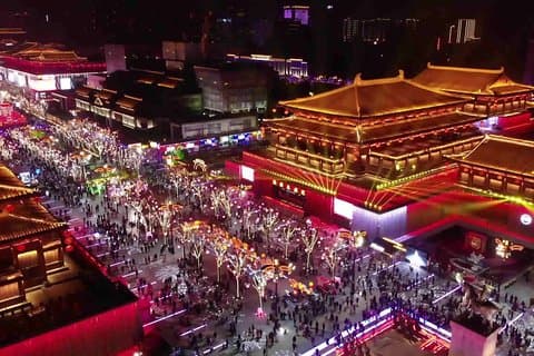 Xian Night Tour: Immer helle Stadt der Grand Tang Dynastie, Musikbrunnen, Stadtmauer