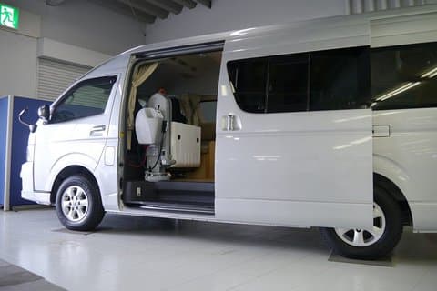 English/french speaking driver