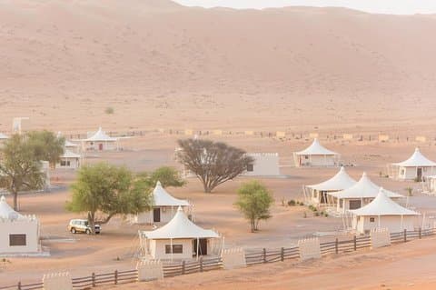 Muscat: Private 4x4 Transfer between Muscat and Bidiyah
