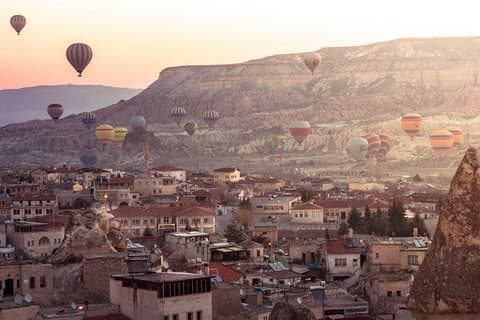 Istanbul & Cappadocia tur, herunder kamel ridning, ballon ridning