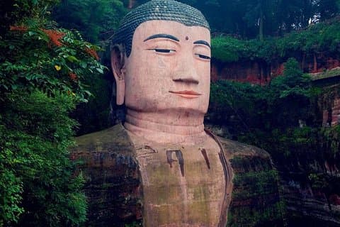 2-tägige private Tour durch Leshan Grand Buddha und Emei Shan inklusive