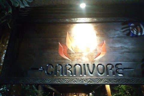 Experiencia de cena con restaurante Carnivore