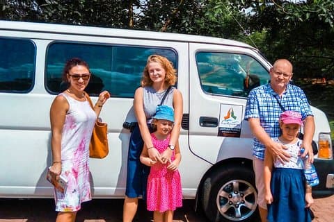 Mattala (HRI) flygplats till Mirissa City Privat transfer