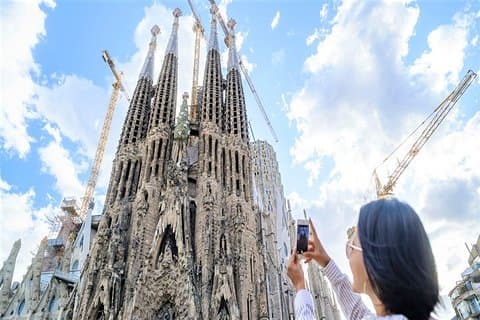 Private Tour nach Barcelona + Weinkeller Penedés