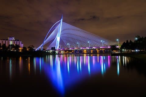 Putrajaya Tour By Night med Putra Lake Cruise