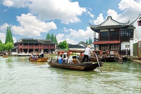 Transfert privé de Wuxi à Shanghai avec escale à la ville aquatique de Zhujiajiao