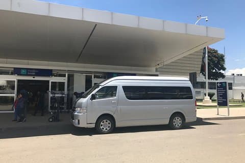 Traslado do centro da cidade de Oaxaca para o aeroporto de Oaxaca. Mão única