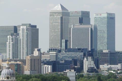 Heathrow lufthavn private transporter til/fra London (postnummer E1 til E14)