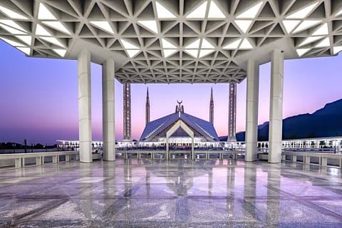Transitreise: Islamabad City Exploration Day Tour & Hin- und Rückflug zum Flughafentransfer