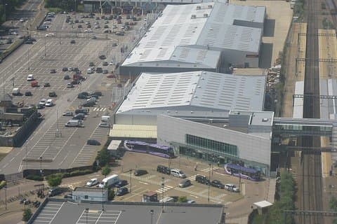 Transferts privés de l'aéroport de Luton vers / depuis Londres (code postal W1 à W7)