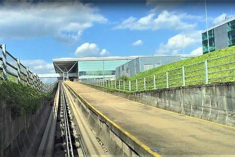 London Stansted lufthavn private transporter til/fra London (postnummer W1 til W7)