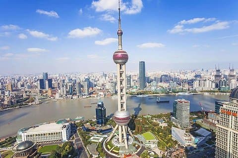 Private Sightseeing-Tour am Nachmittag in Shanghai mit Huangpu River Cruise & OTV Tower