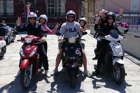 Scooter guidad tur - Essence of Porto (halv dag)