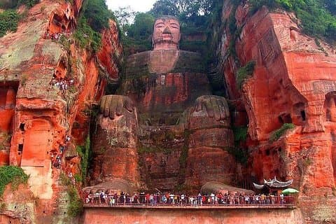 楽山大仏とお茶の日帰りツアー