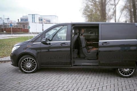 Taxi Ostend  Luxembourg (1 to 8 places)