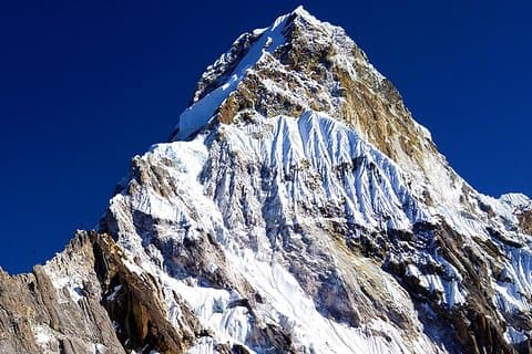 Trek To Aam Dablam Base Camp – 12 DAYS